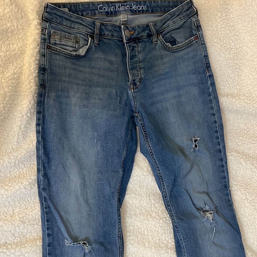 Distressed Jeans - Picture 2 of 4